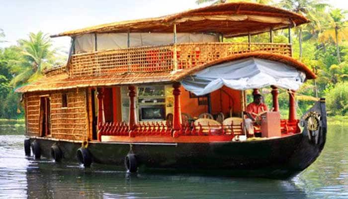 River and Country Deluxe Houseboat, Alleppey 2